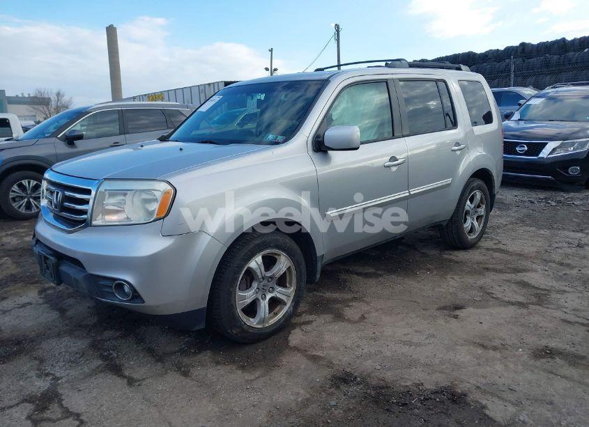 Photo 2 of 2012 Honda Pilot EX-L (VIN 5FNYF4H54CB015261)