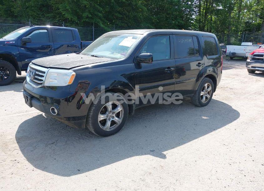 Photo 2 of 2012 Honda Pilot EX-L (VIN 5FNYF4H54CB018094)