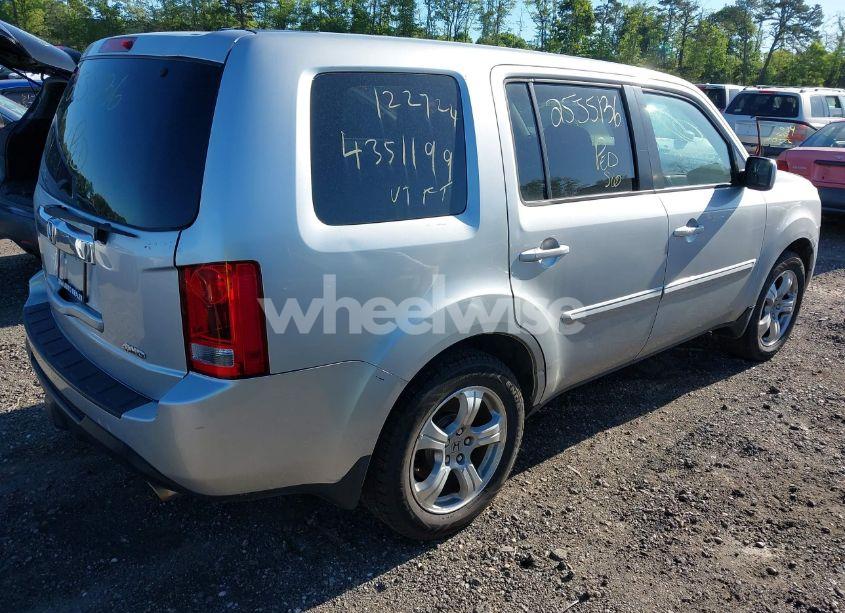 Photo 4 of 2013 Honda Pilot EX-L (VIN 5FNYF4H54DB006416)