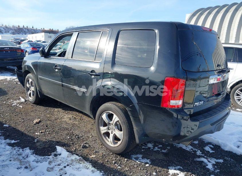 Photo 3 of 2013 Honda Pilot EX-L (VIN 5FNYF4H54DB011454)