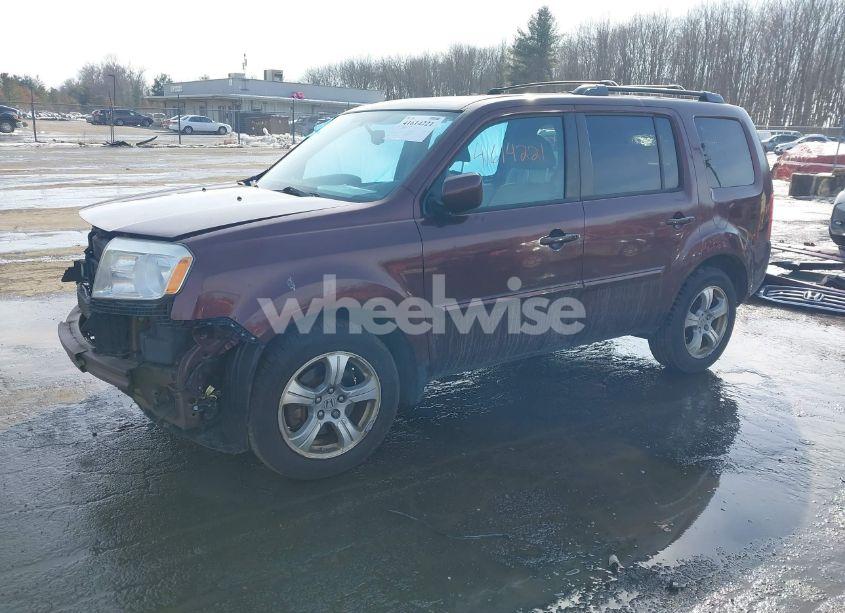 Photo 2 of 2013 Honda Pilot EX-L (VIN 5FNYF4H54DB068897)