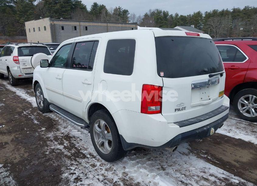 Photo 3 of 2014 Honda Pilot EX-L (VIN 5FNYF4H54EB021516)