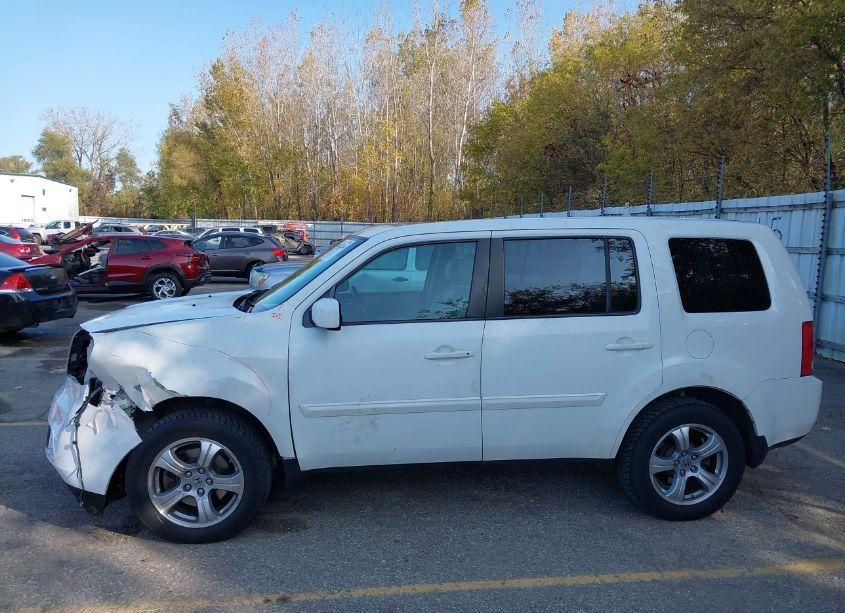 Photo 14 of 2015 Honda Pilot EX-L (VIN 5FNYF4H54FB018715)