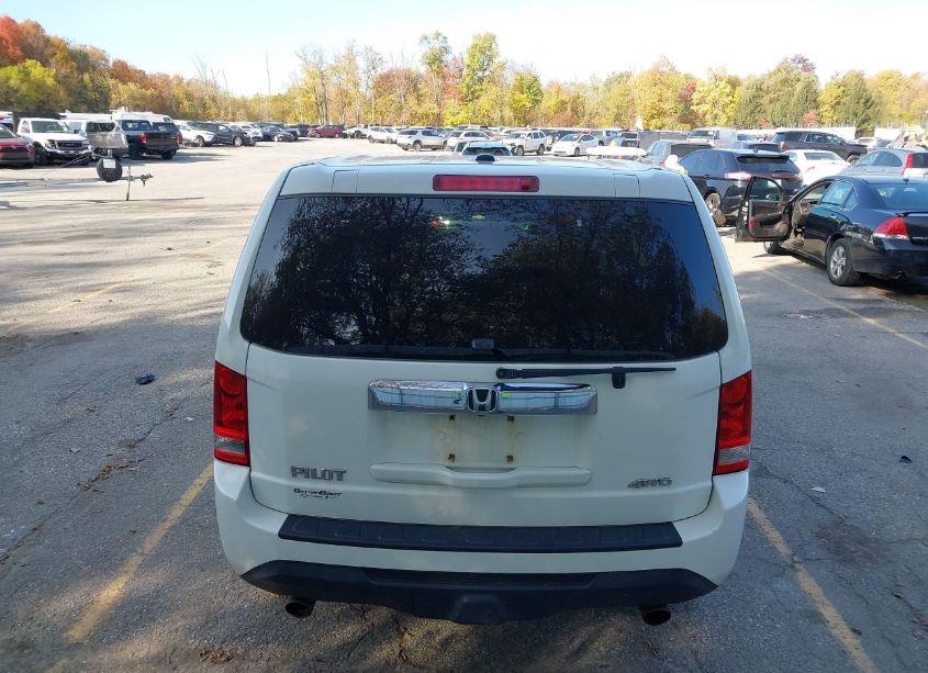Photo 16 of 2015 Honda Pilot EX-L (VIN 5FNYF4H54FB018715)