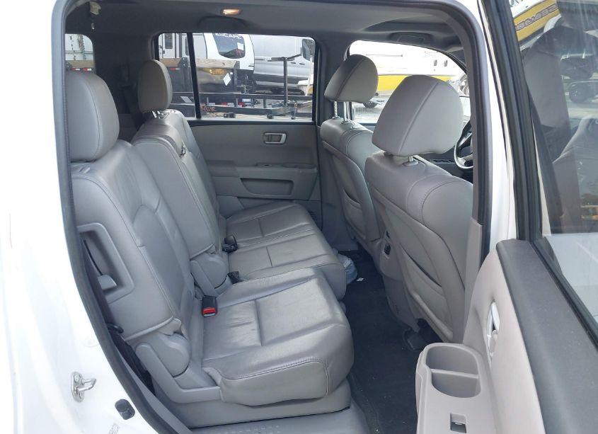 Photo 8 of 2015 Honda Pilot EX-L (VIN 5FNYF4H54FB018715)