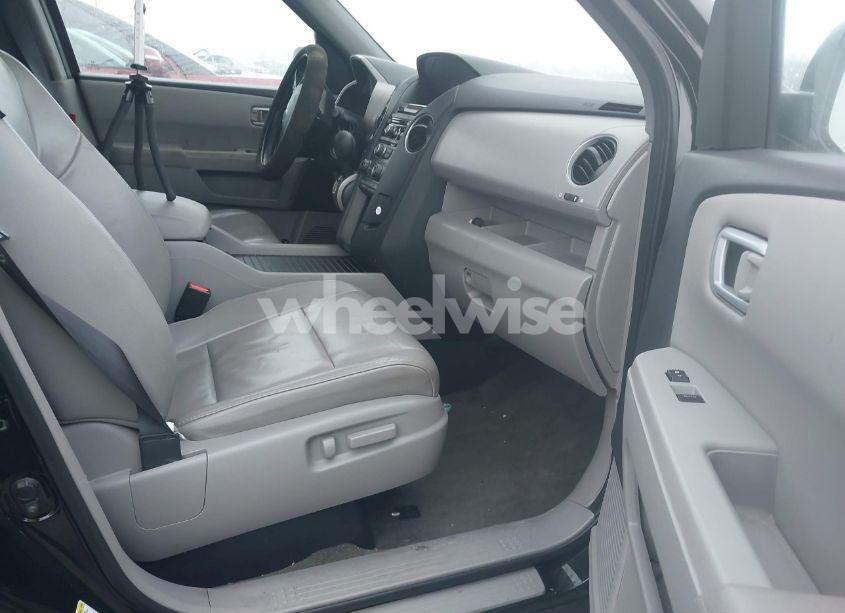 Photo 5 of 2015 Honda Pilot EX-L (VIN 5FNYF4H54FB034560)
