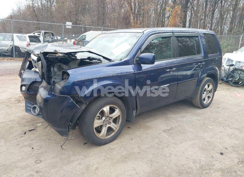 Photo 2 of 2015 Honda Pilot EX-L (VIN 5FNYF4H54FB037183)