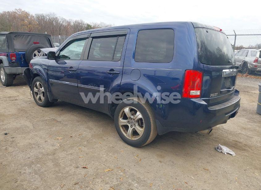 Photo 3 of 2015 Honda Pilot EX-L (VIN 5FNYF4H54FB037183)