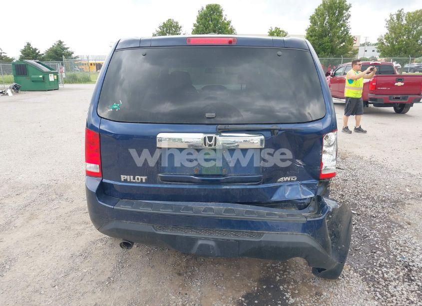 Photo 16 of 2015 Honda Pilot EX-L (VIN 5FNYF4H54FB041721)
