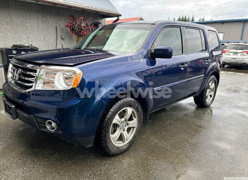 Photo 2 of 2015 Honda Pilot EX-L (VIN 5FNYF4H54FB077053)