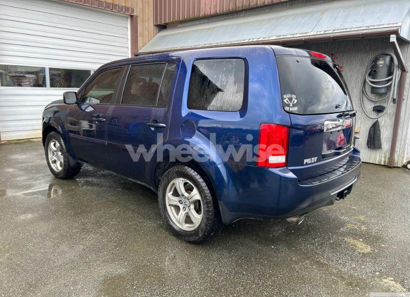 Photo 3 of 2015 Honda Pilot EX-L (VIN 5FNYF4H54FB077053)