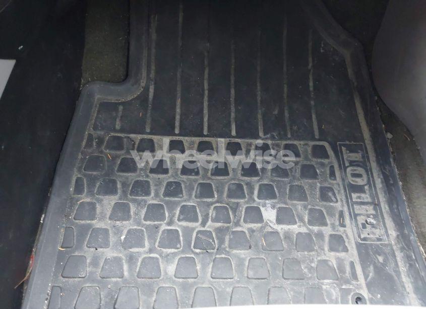 Photo 6 of 2015 Honda Pilot EX-L (VIN 5FNYF4H54FB077053)