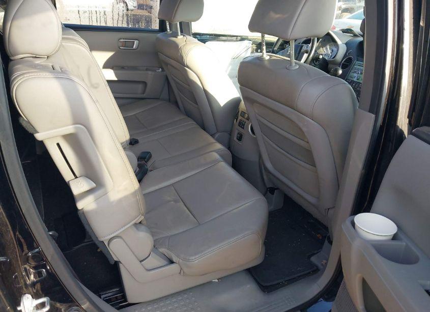 Photo 8 of 2010 Honda Pilot EX-L (VIN 5FNYF4H55AB013936)