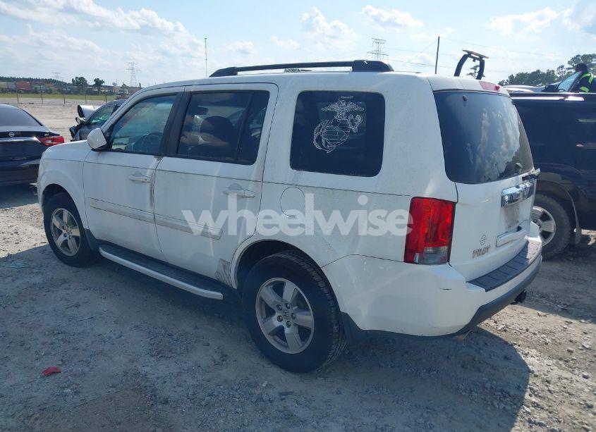 Photo 3 of 2011 Honda Pilot EX-L (VIN 5FNYF4H55BB037848)