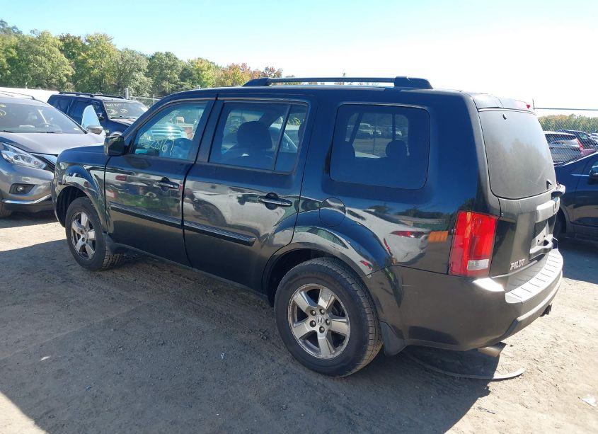 Photo 3 of 2011 Honda Pilot EX-L (VIN 5FNYF4H55BB057629)