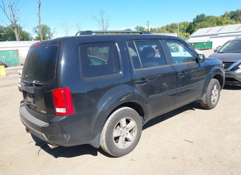 Photo 4 of 2011 Honda Pilot EX-L (VIN 5FNYF4H55BB057629)