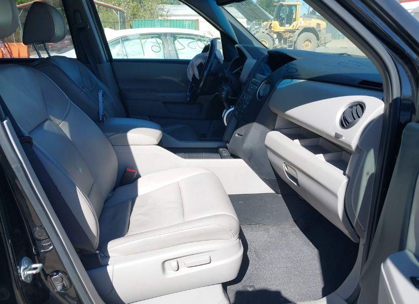 Photo 5 of 2011 Honda Pilot EX-L (VIN 5FNYF4H55BB057629)