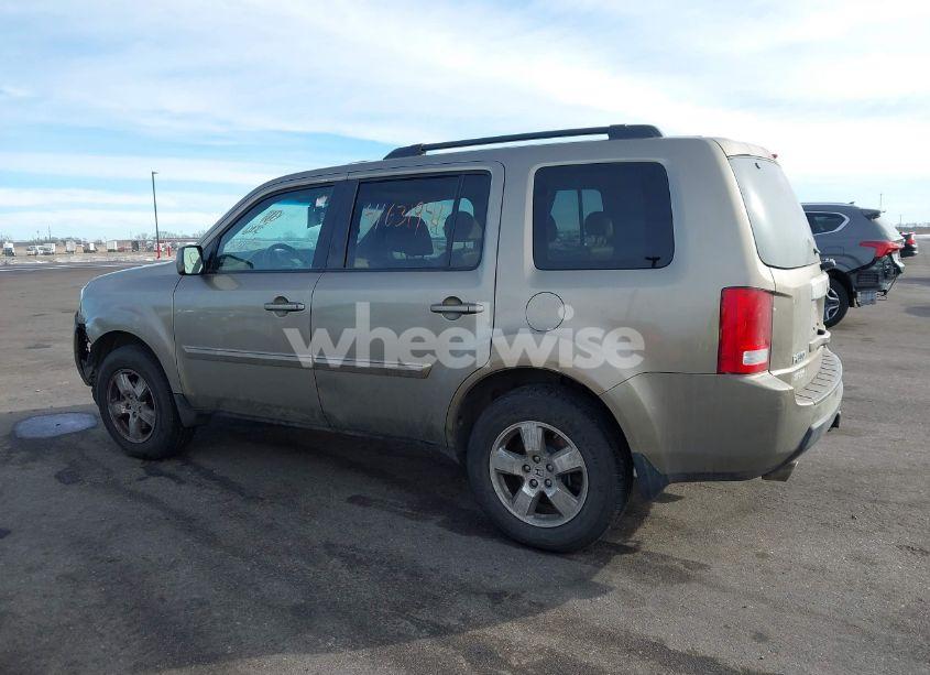 Photo 15 of 2011 Honda Pilot EX-L (VIN 5FNYF4H55BB101435)