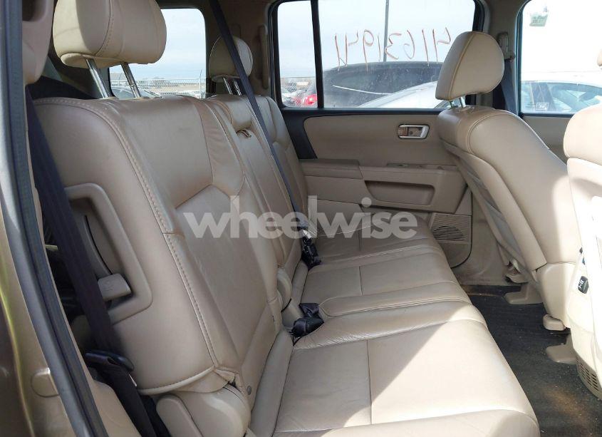 Photo 8 of 2011 Honda Pilot EX-L (VIN 5FNYF4H55BB101435)