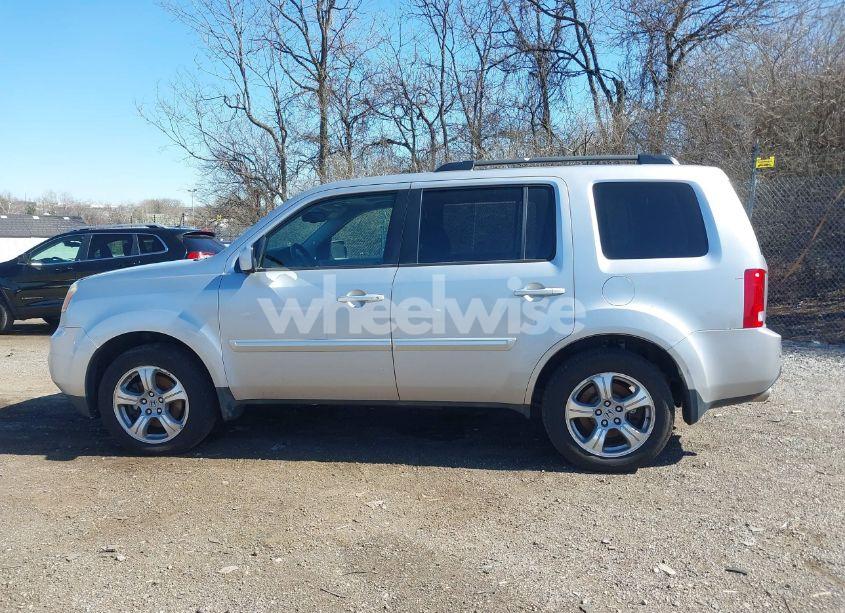 Photo 15 of 2012 Honda Pilot EX-L (VIN 5FNYF4H55CB035096)