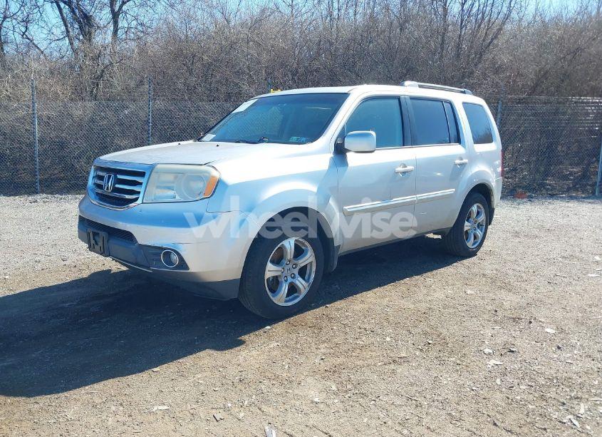 Photo 2 of 2012 Honda Pilot EX-L (VIN 5FNYF4H55CB035096)