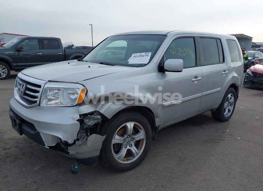 Photo 2 of 2012 Honda Pilot EX-L (VIN 5FNYF4H55CB070253)