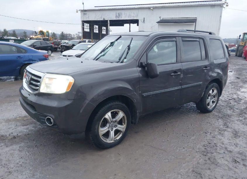 Photo 2 of 2012 Honda Pilot EX-L (VIN 5FNYF4H55CB083097)