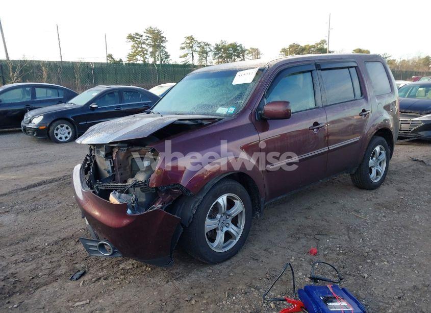 Photo 2 of 2013 Honda Pilot EX-L (VIN 5FNYF4H55DB059352)