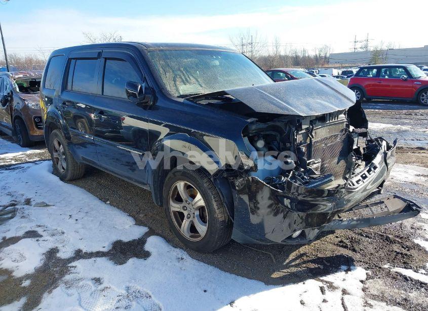 2015 Honda Pilot EX-L (VIN 5FNYF4H55FB027004) main photo