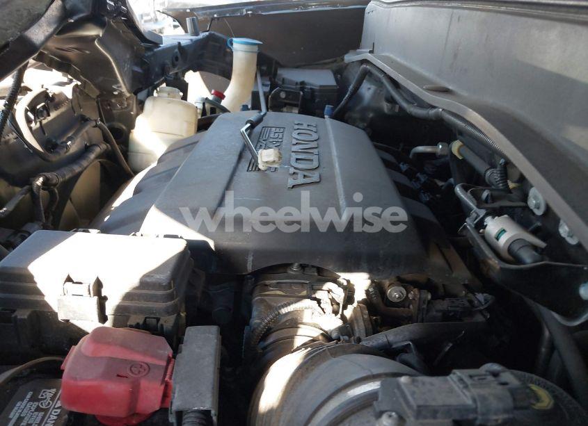 Photo 10 of 2015 Honda Pilot EX-L (VIN 5FNYF4H55FB027004)