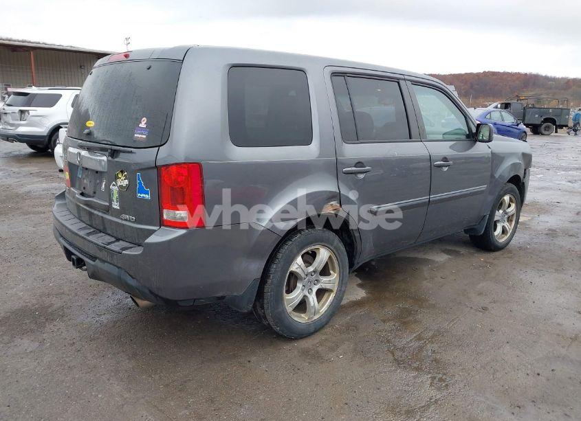 Photo 4 of 2015 Honda Pilot EX-L (VIN 5FNYF4H55FB035085)