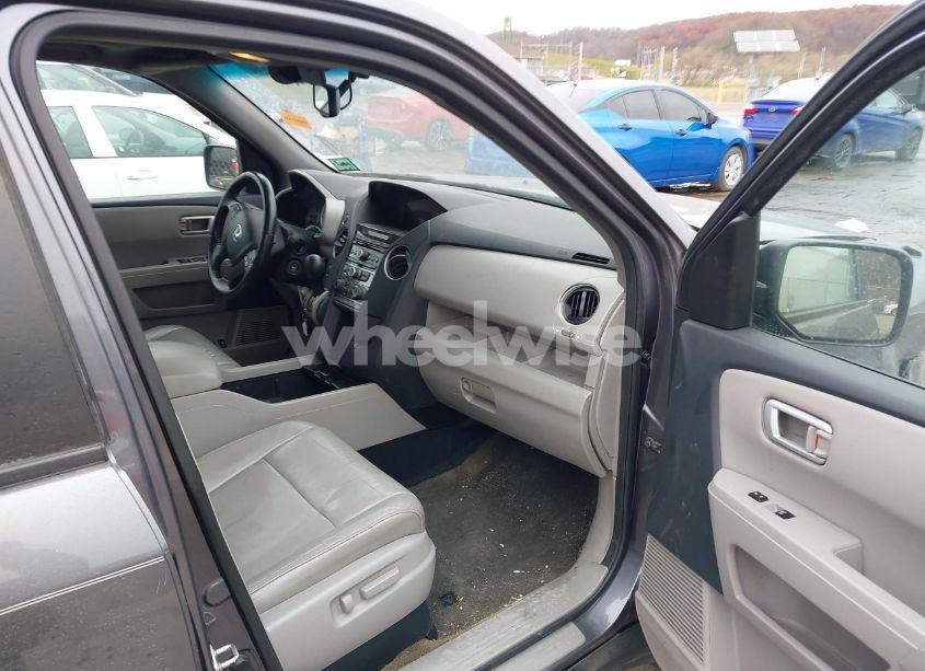 Photo 5 of 2015 Honda Pilot EX-L (VIN 5FNYF4H55FB035085)