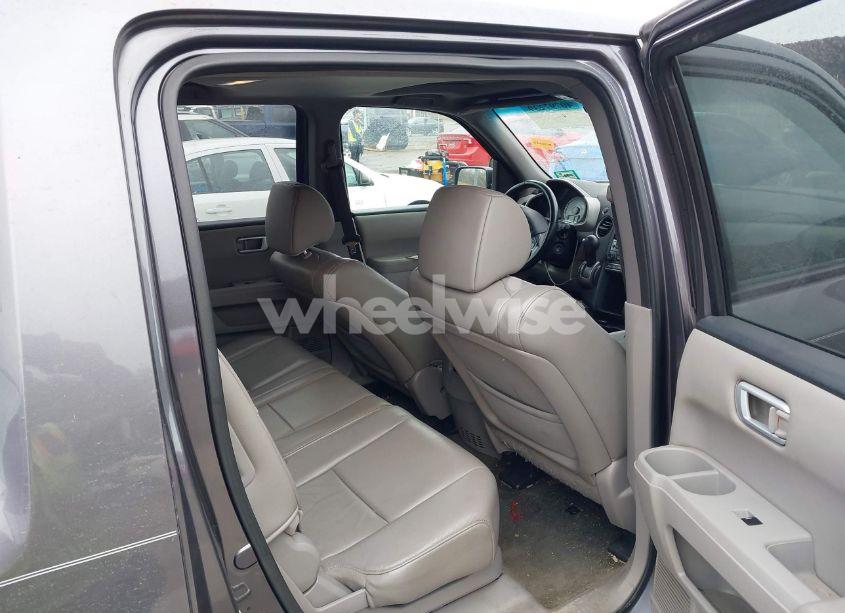 Photo 8 of 2015 Honda Pilot EX-L (VIN 5FNYF4H55FB035085)