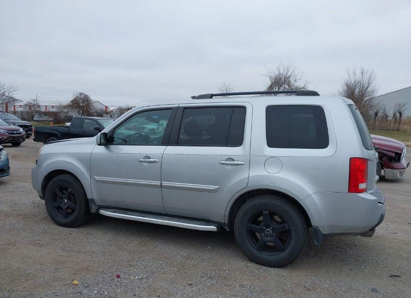 Photo 14 of 2011 Honda Pilot EX-L (VIN 5FNYF4H56BB010285)
