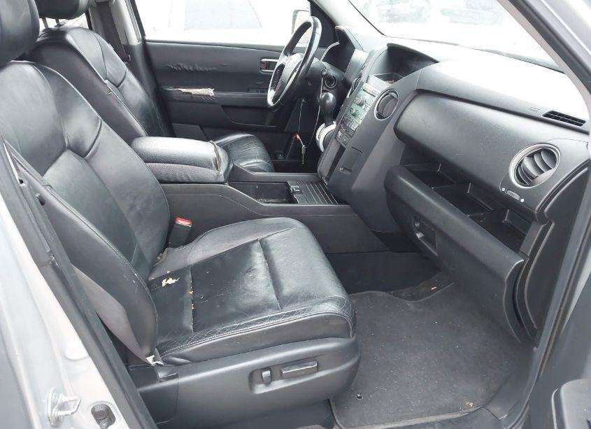 Photo 5 of 2011 Honda Pilot EX-L (VIN 5FNYF4H56BB010285)