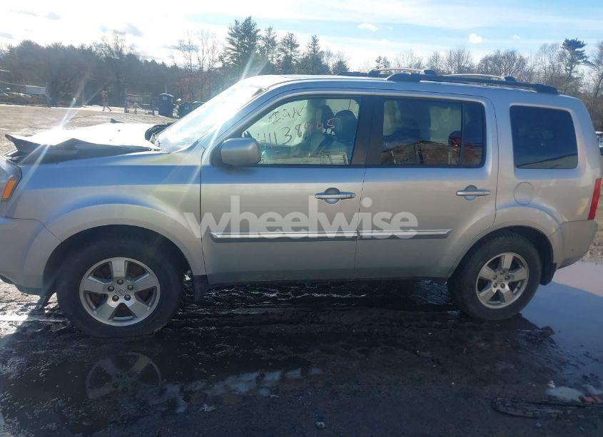 Photo 13 of 2011 Honda Pilot EX-L (VIN 5FNYF4H56BB028995)