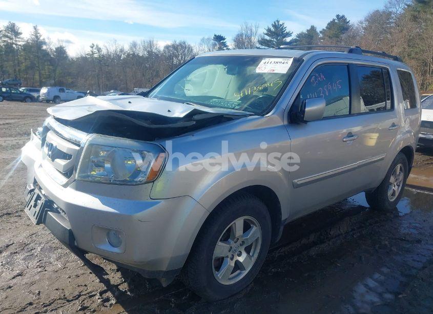 Photo 2 of 2011 Honda Pilot EX-L (VIN 5FNYF4H56BB028995)
