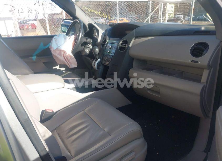 Photo 5 of 2011 Honda Pilot EX-L (VIN 5FNYF4H56BB028995)