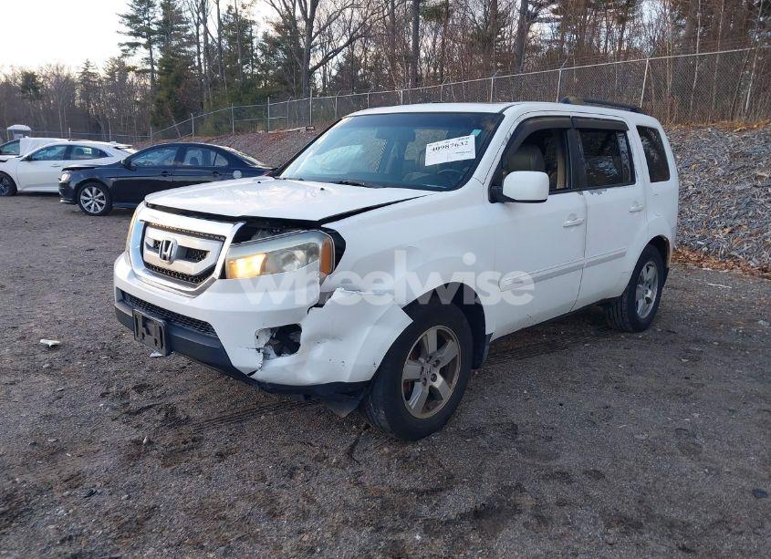 Photo 6 of 2011 Honda Pilot EX-L (VIN 5FNYF4H56BB031797)