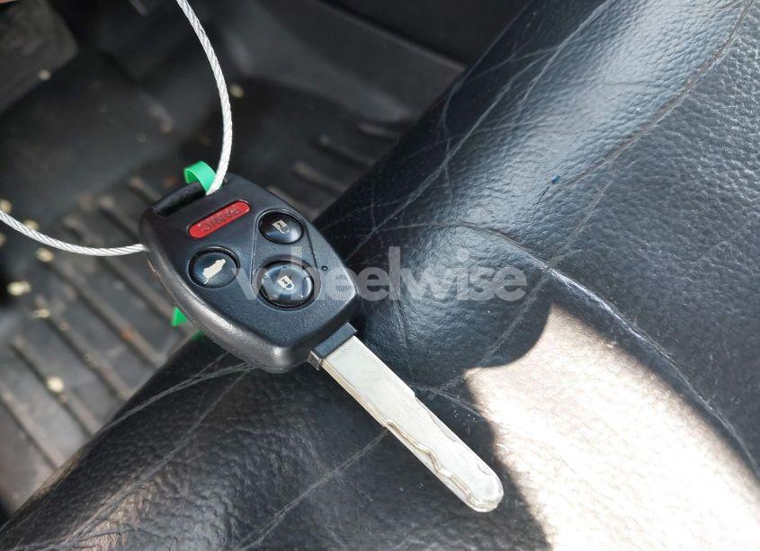 Photo 11 of 2011 Honda Pilot EX-L (VIN 5FNYF4H56BB044677)