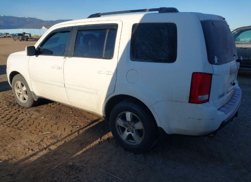 Photo 3 of 2011 Honda Pilot EX-L (VIN 5FNYF4H56BB049832)