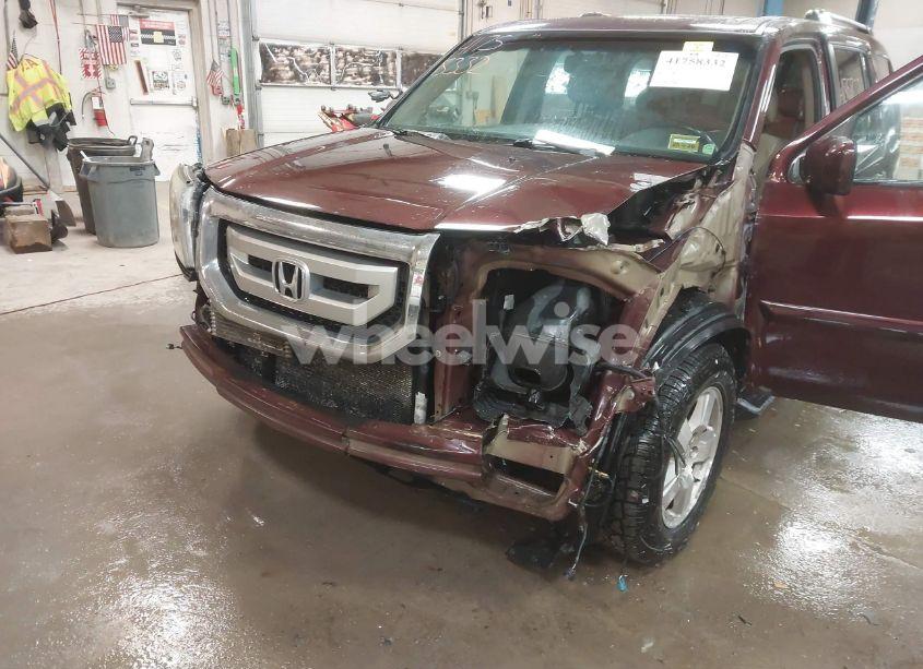 Photo 6 of 2011 Honda Pilot EX-L (VIN 5FNYF4H56BB051404)