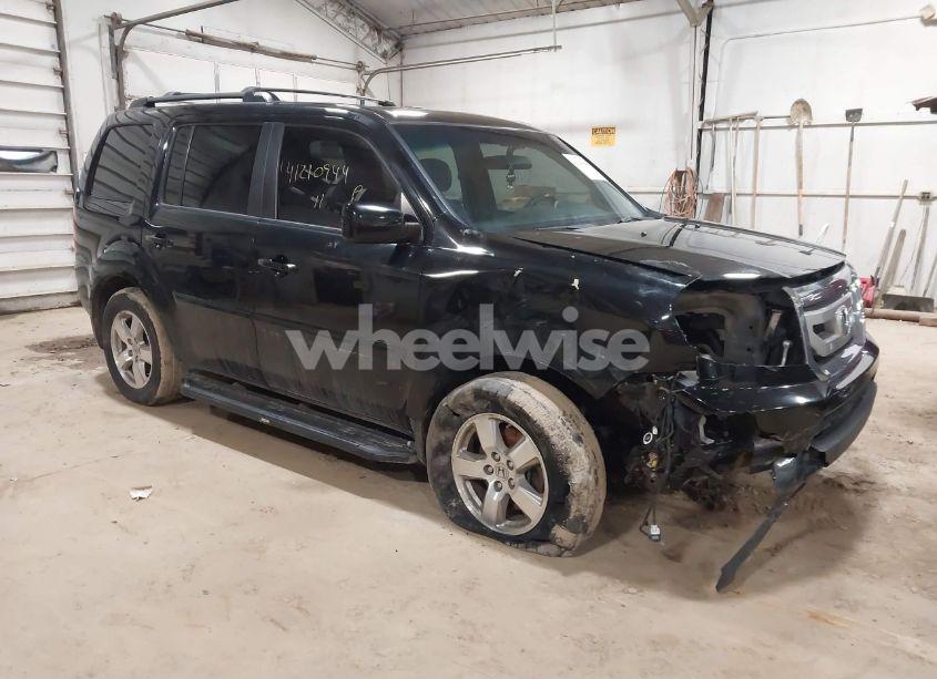 2011 Honda Pilot EX-L (VIN 5FNYF4H56BB063553) main photo