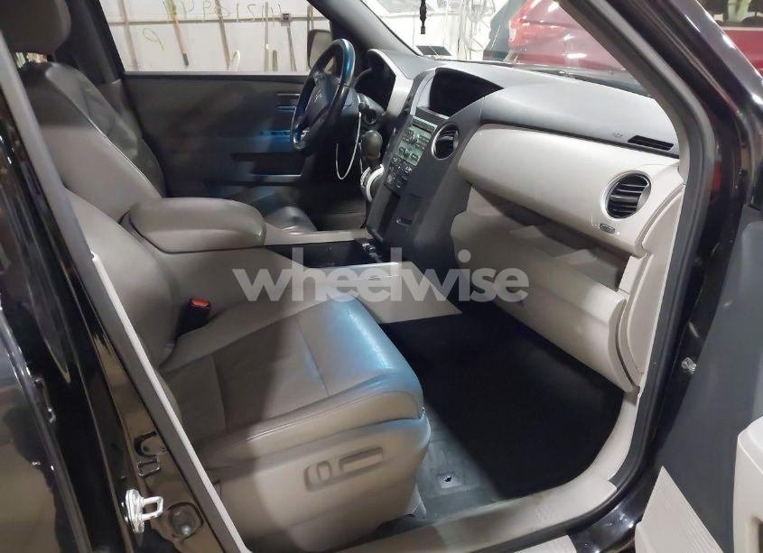 Photo 5 of 2011 Honda Pilot EX-L (VIN 5FNYF4H56BB063553)