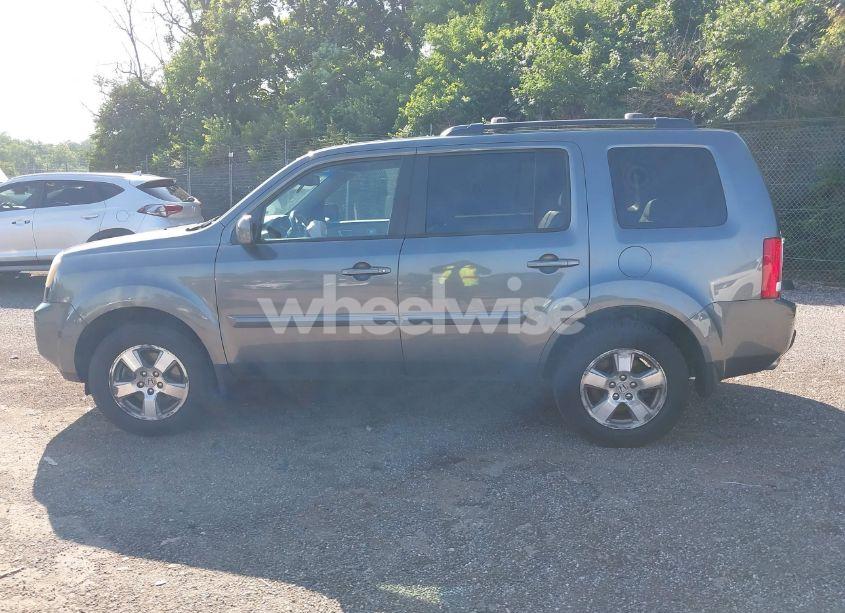 Photo 15 of 2011 Honda Pilot EX-L (VIN 5FNYF4H56BB069918)