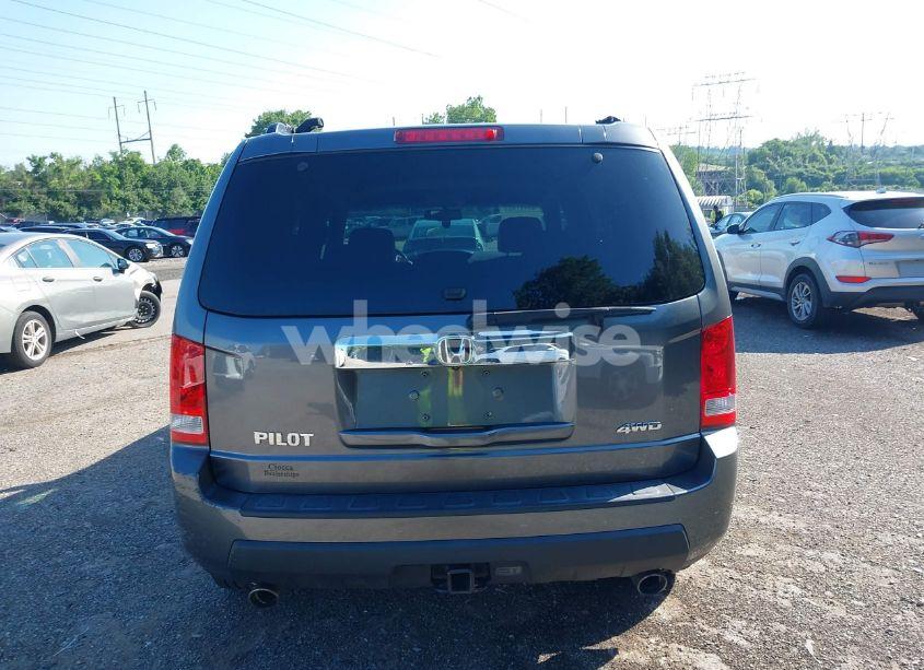 Photo 17 of 2011 Honda Pilot EX-L (VIN 5FNYF4H56BB069918)