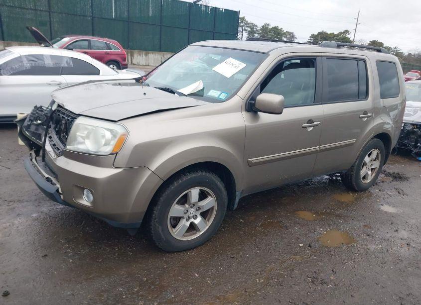 Photo 2 of 2011 Honda Pilot EX-L (VIN 5FNYF4H56BB072799)