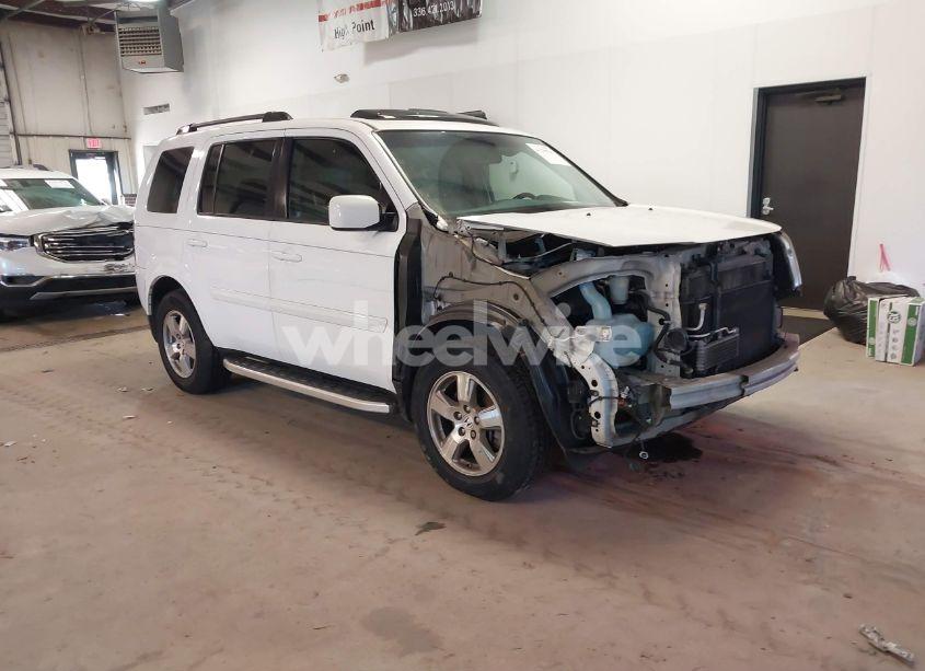 2011 Honda Pilot EX-L (VIN 5FNYF4H56BB076688) main photo