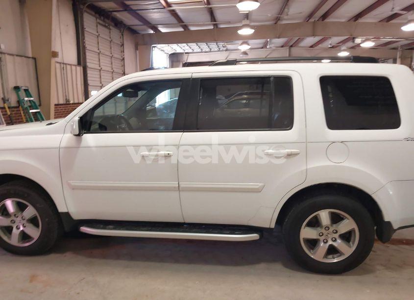 Photo 14 of 2011 Honda Pilot EX-L (VIN 5FNYF4H56BB076688)