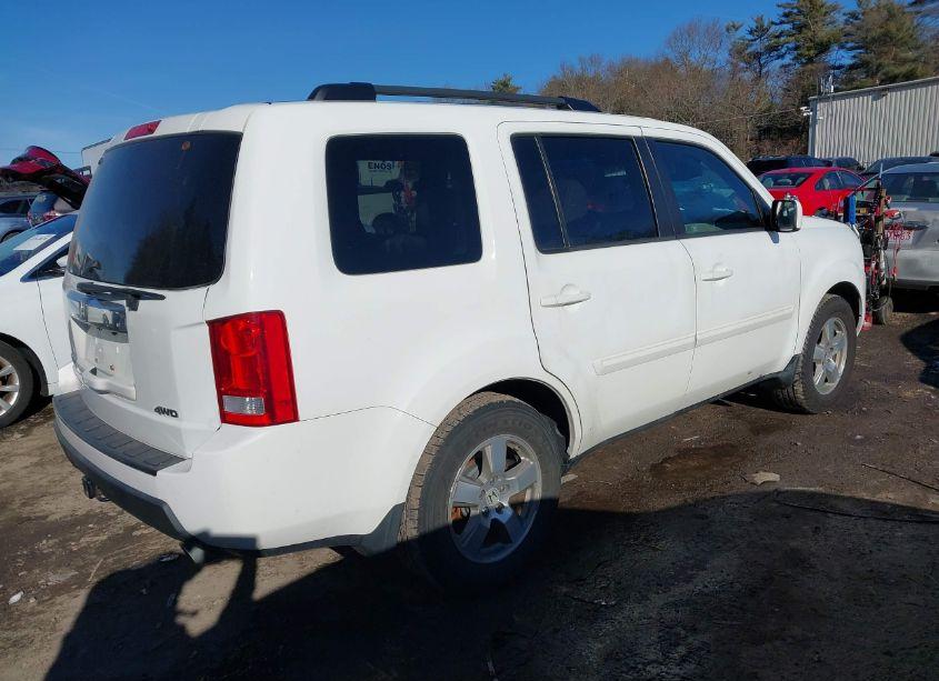 Photo 4 of 2011 Honda Pilot EX-L (VIN 5FNYF4H56BB080305)